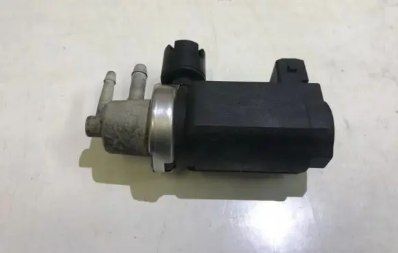 Renault Laguna II Turbo solenoid valve 8200217248