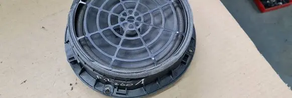 Audi A4 S4 B9 Front door speaker 8W0035415A A019089