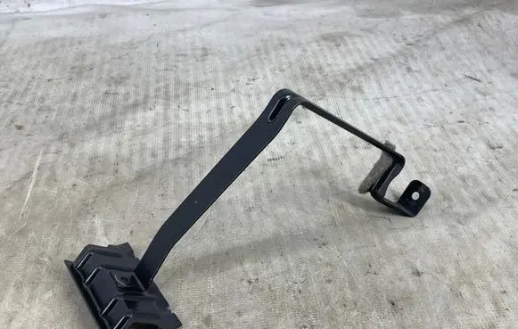 BMW 7 F01 F02 F03 F04 Battery bracket 7622074