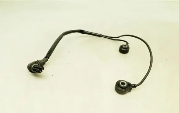 BMW 6 E63 E64 Detonation knock sensor 1709317 0261231136