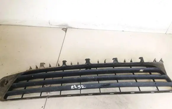 Opel Astra H Front bumper lower grill 13100588 00551004542