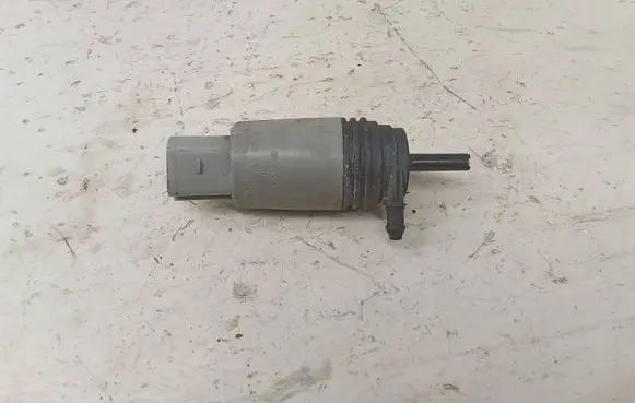 BMW 7 E65 E66 Windscreen/windshield washer pump 6934159