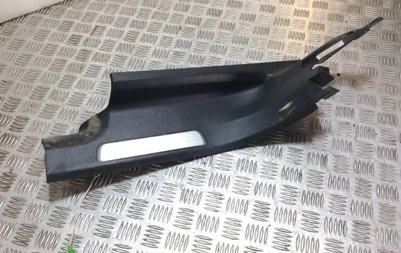 Volvo XC90 Rear sill trim cover 31363747