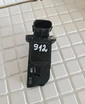 Toyota Avensis T270 Mass air flow meter 2220426010