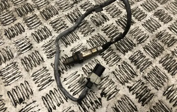 Mercedes-Benz C W204 Lambda probe sensor A0075421618