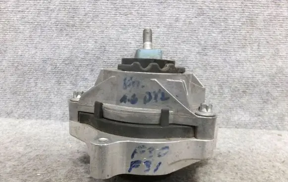 BMW 4 F32 F33 Engine mount bracket 4082990