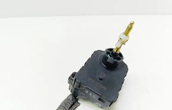 Toyota Avensis Verso Headlight level adjustment motor 