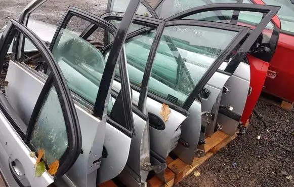 Renault Laguna I Front door SIDABRINES