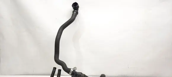 Peugeot 3008 II Engine coolant pipe/hose 135254