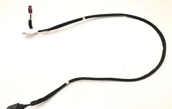 Opel Grandland X USB socket connector 9817956180
