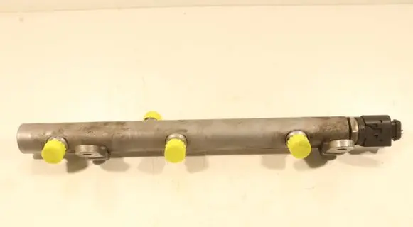 Chrysler 300 - 300C Fuel main line pipe A6420702595