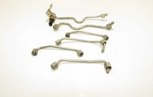 BMW 1 E81 E87 Fuel injector supply line/pipe 761431701