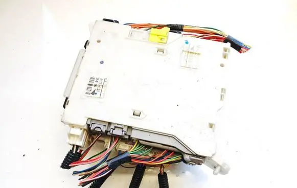Lexus IS 220D-250-350 Fuse box set 8273053022 82730-53022