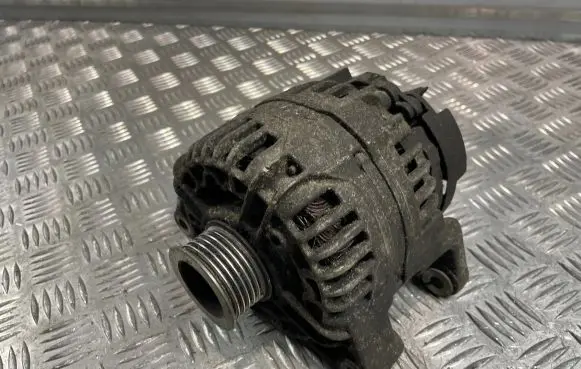 Opel Zafira A Generator/alternator 0124415005