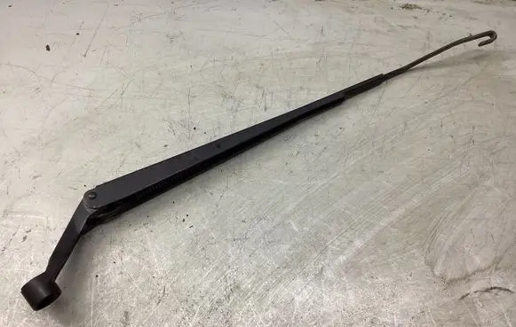Toyota Corolla E120 E130 Front wiper blade arm 8521102110