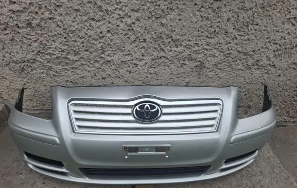 Toyota Avensis T250 Front bumper 