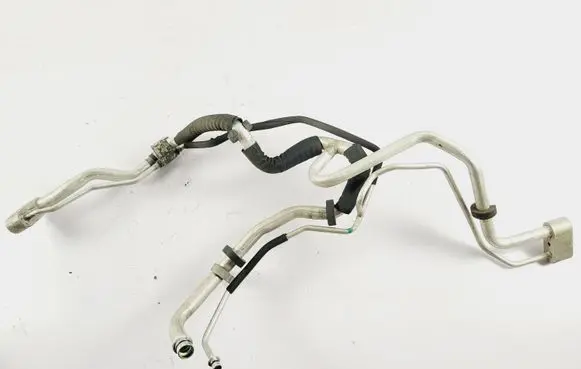 Nissan Pathfinder R52 Air conditioning (A/C) pipe/hose