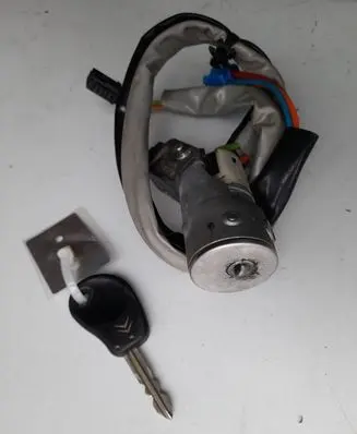 Citroen Berlingo Ignition lock 4162PT