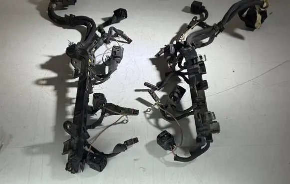 BMW M5 F90 Fuel injector wires 7856772 9302474 9501010