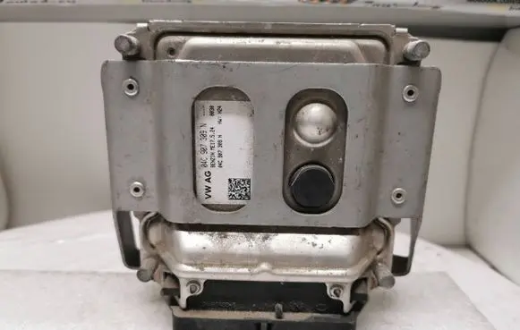 Volkswagen Up Engine control unit/module 04C907309N