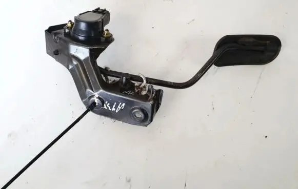 Toyota Avensis Verso Accelerator throttle pedal 7811116030
