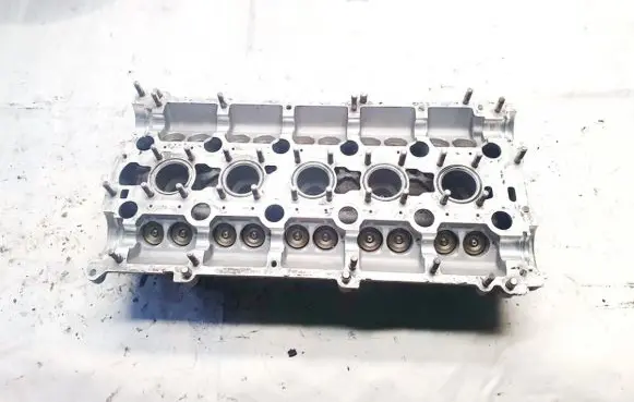 Volvo S70 V70 V70 XC Engine head 1001524p04