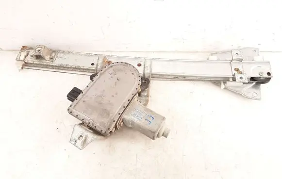 Mitsubishi Pajero Rear door window regulator with motor MR436869 0620200650