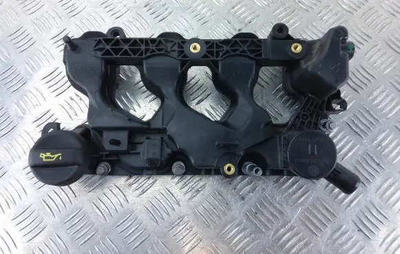 Peugeot 3008 II Rocker cam cover 9827622780