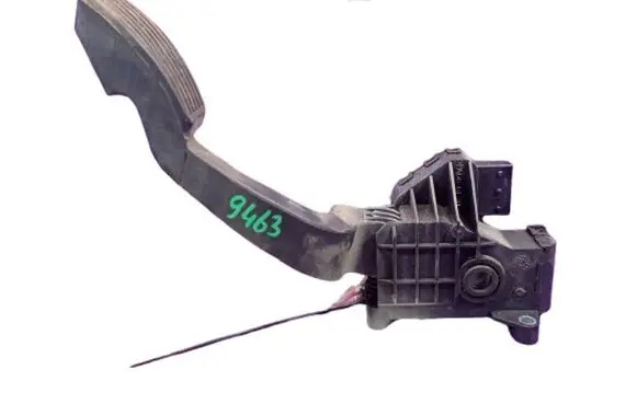Hyundai Santa Fe Accelerator throttle pedal