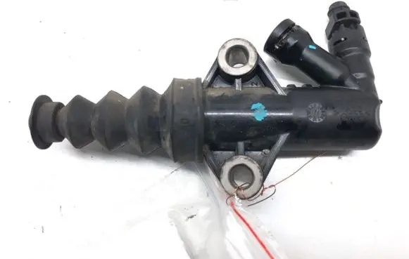 Mazda 6 Clutch slave cylinder BFD141920B
