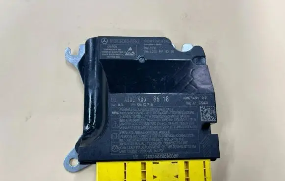 Mercedes-Benz C W205 Airbag control unit/module A2059008618
