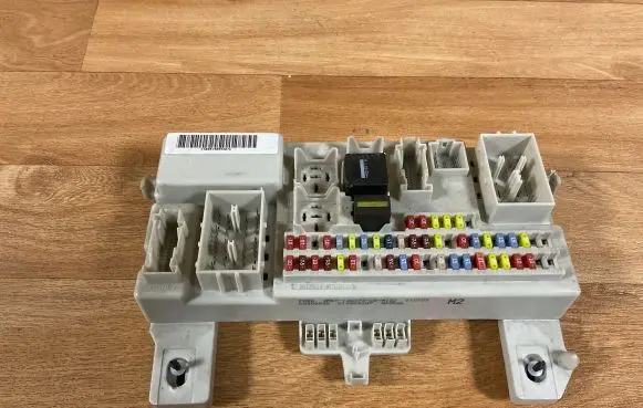 Ford Focus C-MAX Fuse module 3M5T14A073CE 00009005 519059307