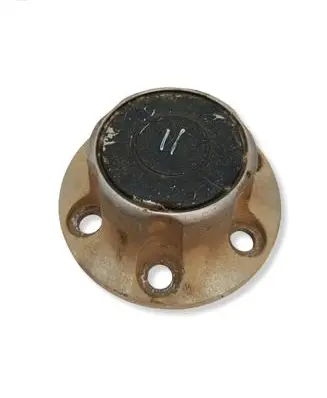 Isuzu Trooper Original wheel cap 