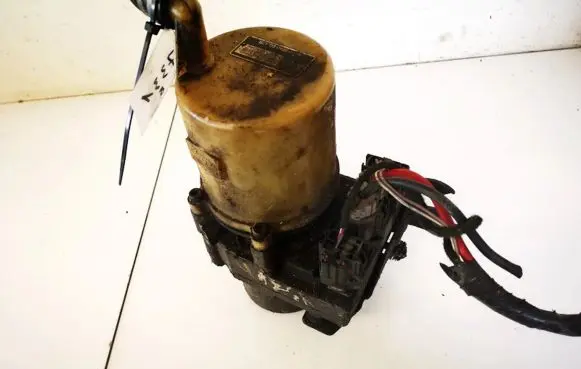 Mazda 3 I Power steering pump