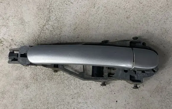 Skoda Octavia Mk2 (1Z) Rear door exterior handle 5J0837886C 1Z0839886A