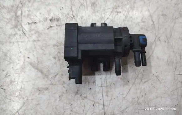 Peugeot 308 SW Turbo solenoid valve 9801887680