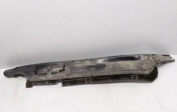 Volkswagen Golf V Other engine bay part 1K0805277