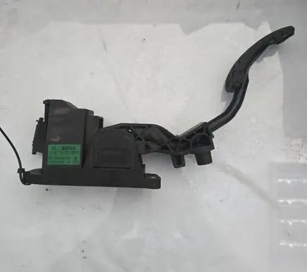 Volkswagen Golf IV Accelerator throttle pedal 0280752211 1J2721503J 391202030Y3