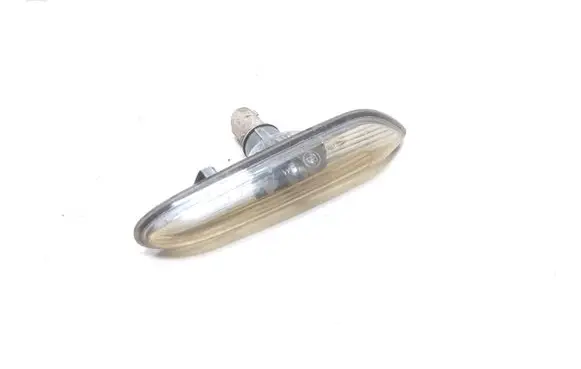 BMW 5 E60 E61 Front fender indicator light 7165741