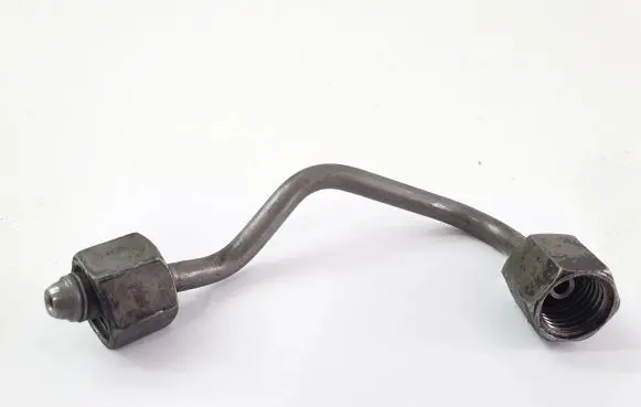 Fuel injector supply line/pipe