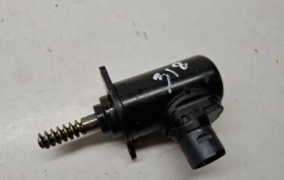 BMW 7 G11 G12 Valve oil control 7643073 11377643073