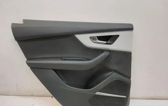 Audi Q7 4M Rear door card panel trim