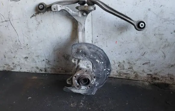 Audi A6 S6 C6 4F Front wheel hub