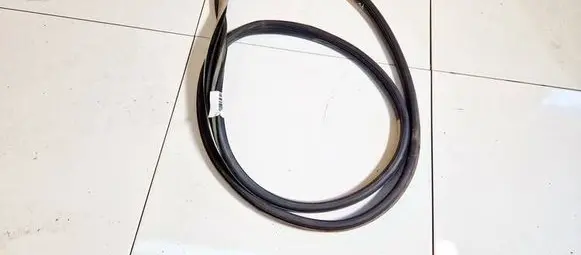 Opel Astra H Rubber seal front coupe door 
