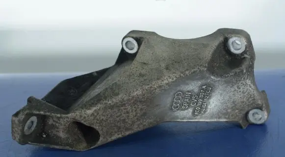Audi A4 S4 B7 8E 8H Engine mount vacuum valve 8E0199307A