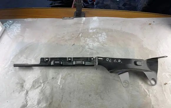 Volkswagen PASSAT B6 Sill supporting ledge 3C0853232C