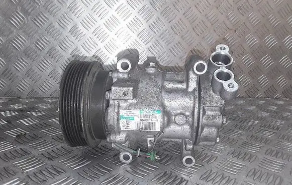 Renault Modus Air conditioning (A/C) compressor (pump) 8200357173