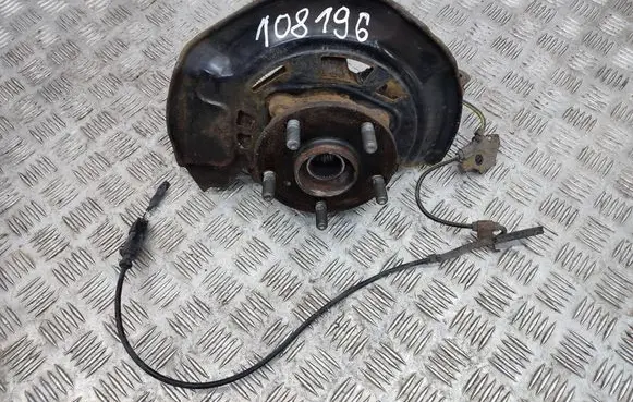 Toyota Avensis T270 Front wheel hub 8954202061