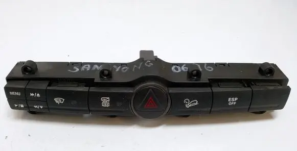 SsangYong Rexton A set of switches 202006329 8520008B10