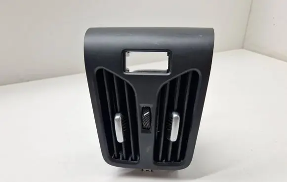 Rear air vent grill